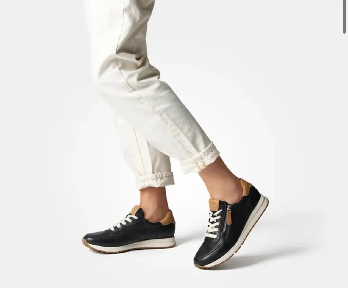 Paul Green black leather sneakers