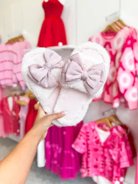 Stayin' Comfy Large Bow Fuzzy Slippers
