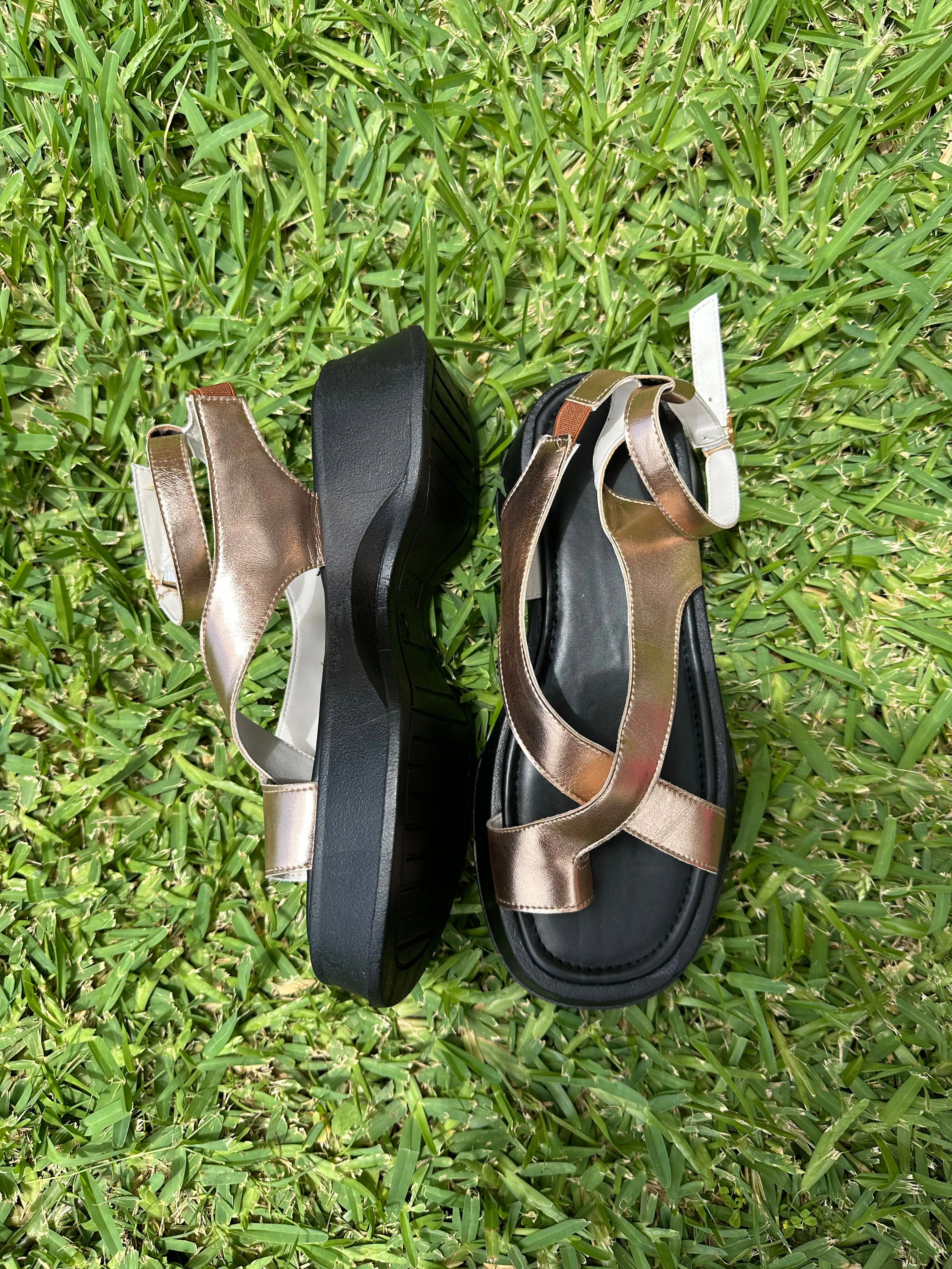 The simply sandals in Rose gold