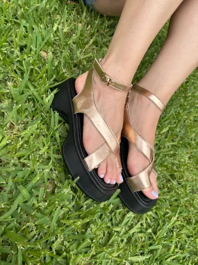 The simply sandals in Rose gold
