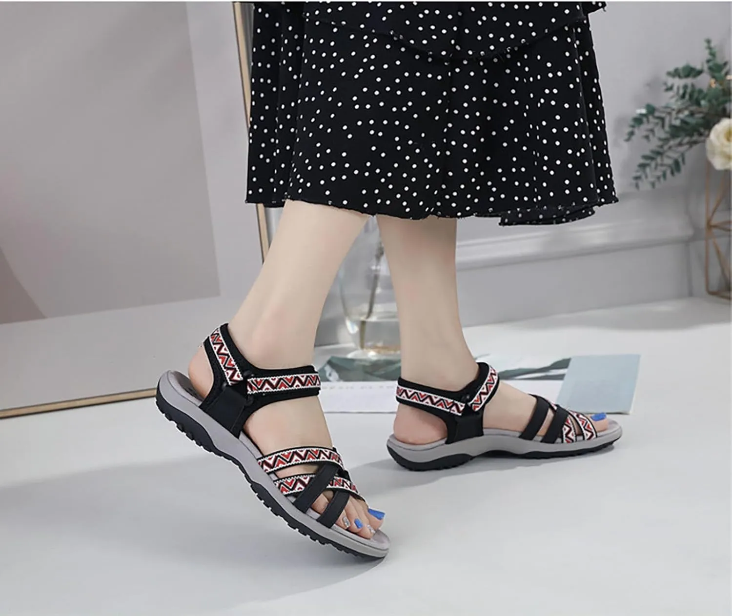 Women's Comfortable Hiking Athletic Sandals Sports Walking Casual Summer Outdoor Beach Water Sandal